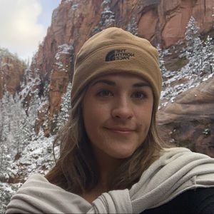 Meet your Posher, Rebeca